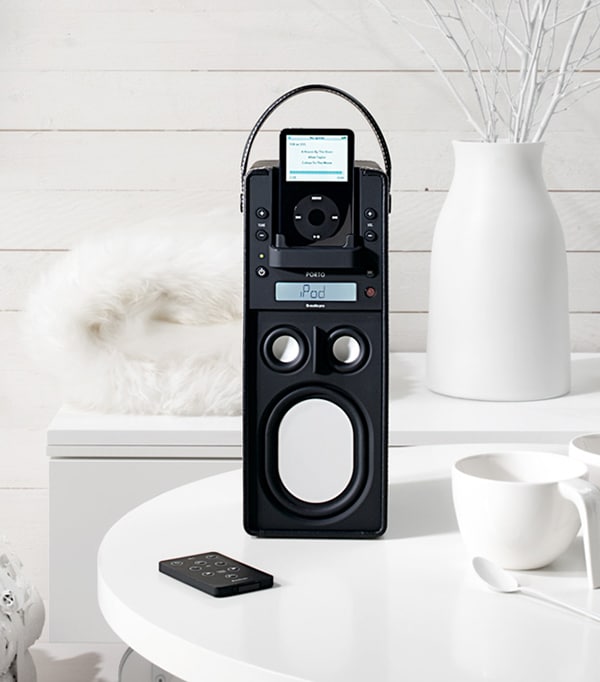 Porto – Portable iPod docking speaker with radio
