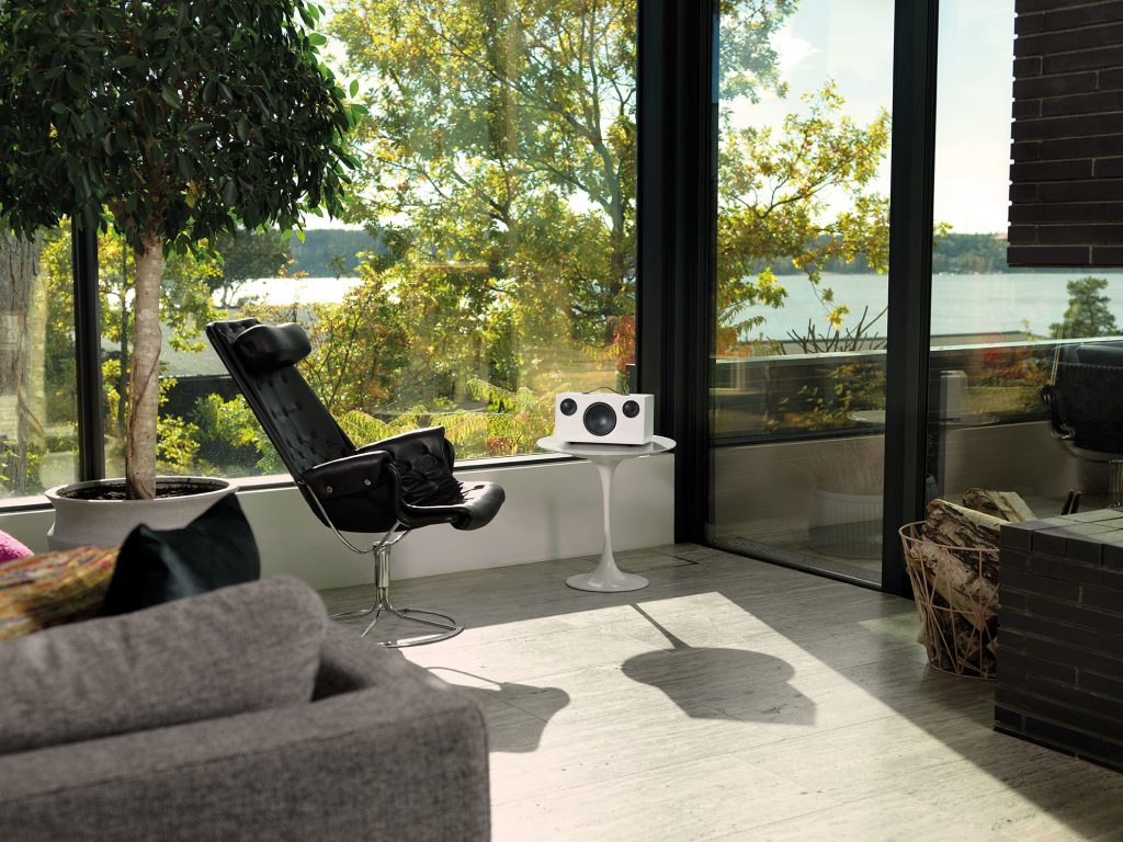 C10 White2 Livingroom 01