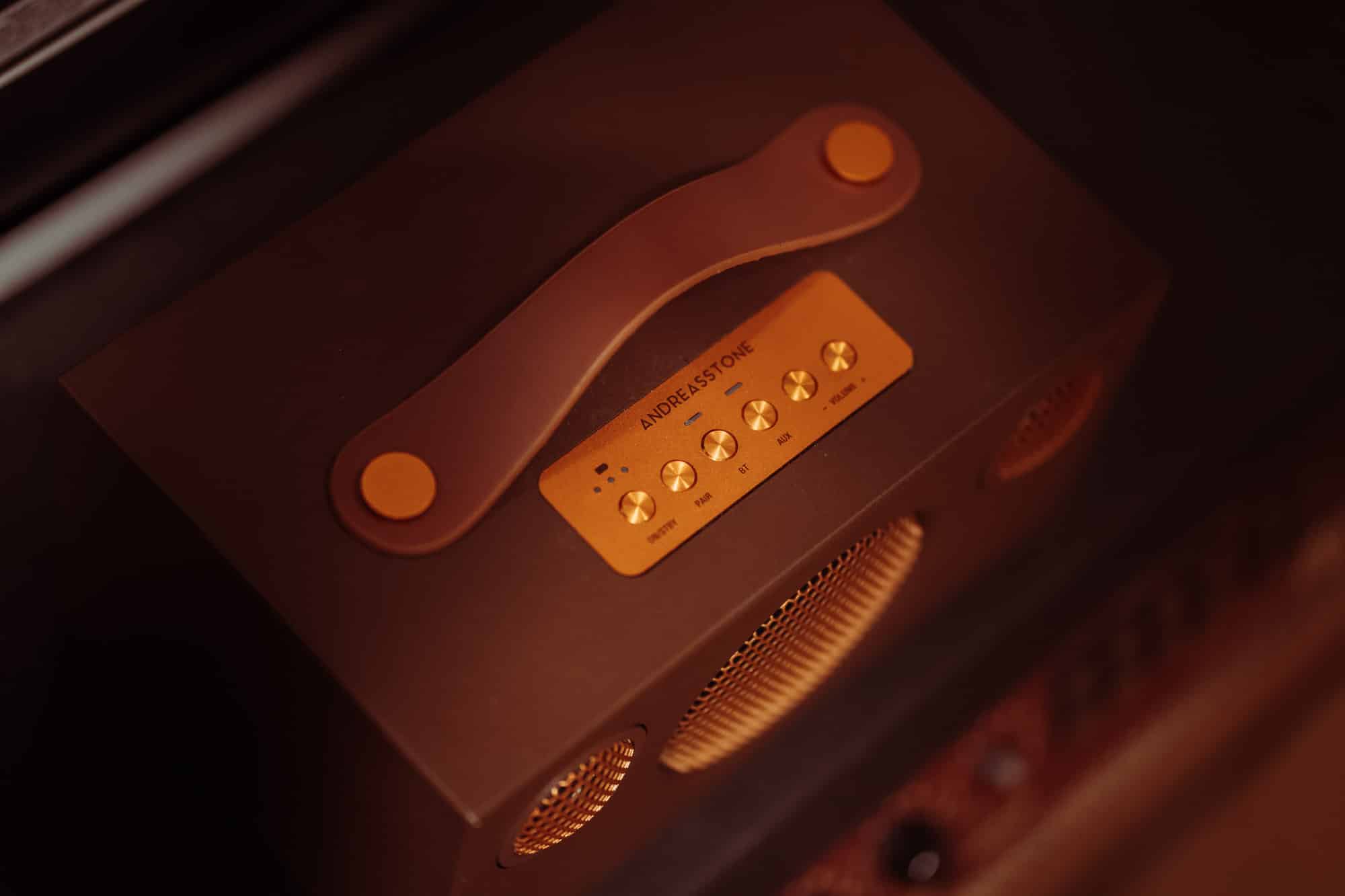 wireless-portable-speaker-T3+-LIMITED-EDITION-ANDREAS-STONE-AudioPro-Lifestyle-52