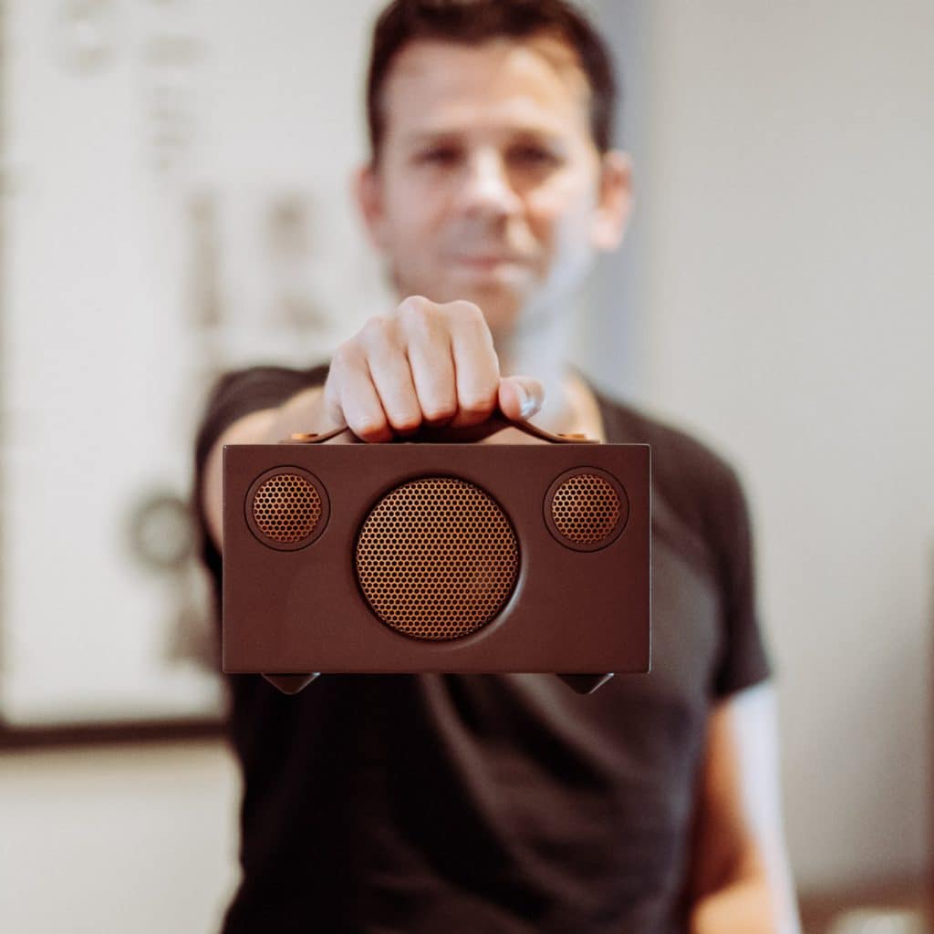 wireless portable speaker T3 LIMITED EDITION ANDREAS STONE AudioPro Lifestyle 89 e1728538012869